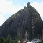 Descubre Guatapé: la Piedra del Peñol y mucho más